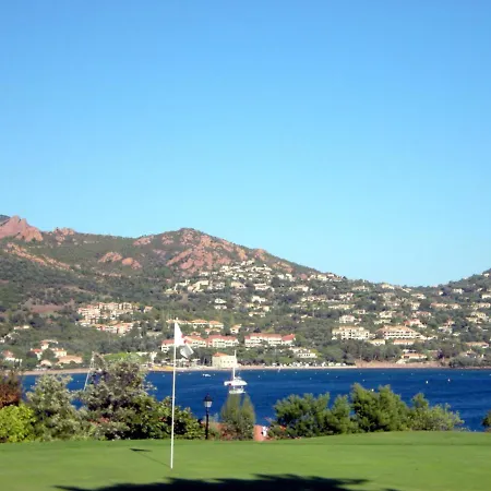 Cap Esterel Les Bastides : 3 Pieces Mer Au Calme O6 - Esterel Vacances 273la * Saint-Raphael (Var)