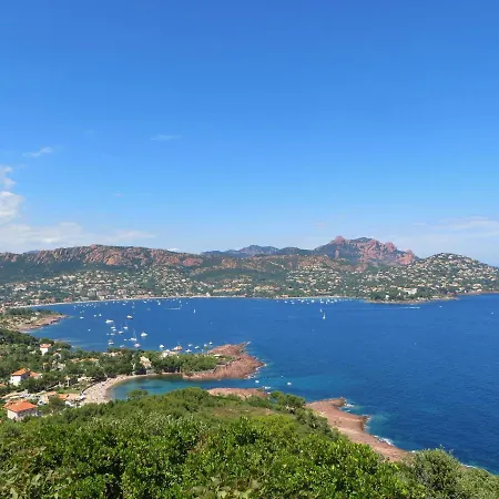 Apartment Cap Esterel Les Bastides : 3 Pieces Mer Au Calme O6 - Esterel Vacances 273la Saint-Raphael (Var)